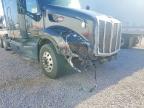 2017 Peterbilt 579 Semi Truck