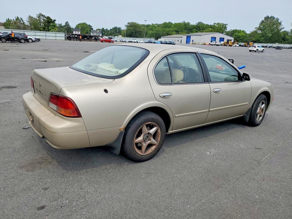 1999 Nissan Maxima GXE