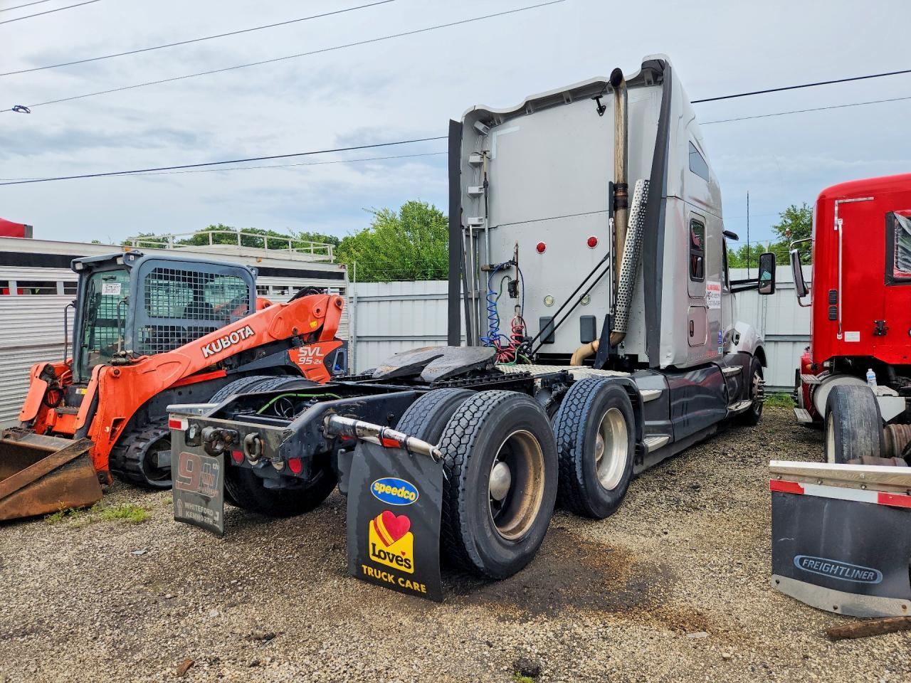 2019 Kenworth T680 Semi Truck