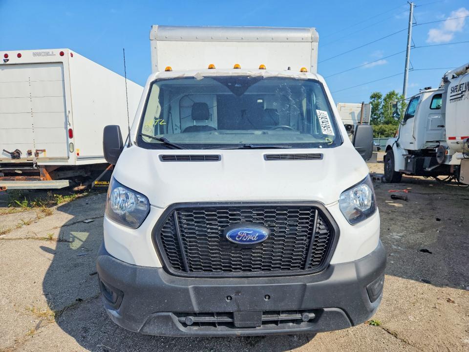 2022 Ford Transit BOX Truck