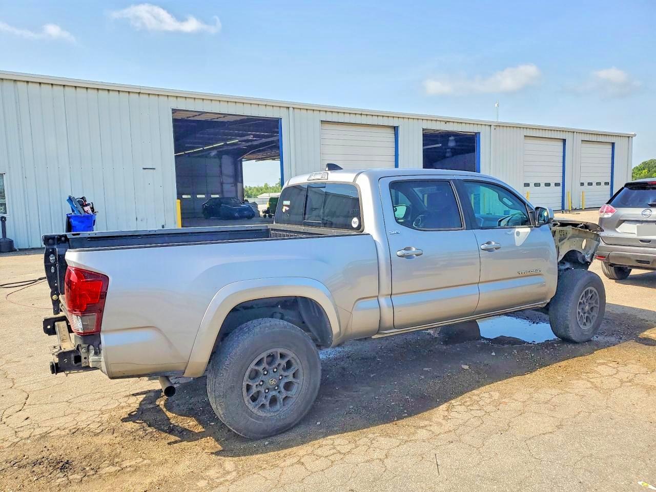 2020 Toyota Tacoma SR5 V6
