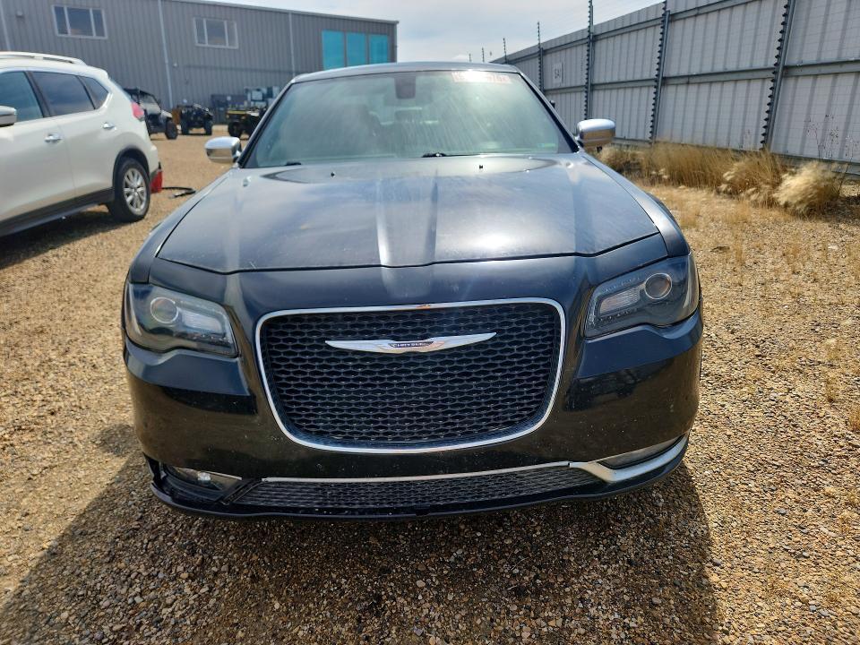 2016 Chrysler 300c Platinum