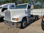 2000 Freightliner FLD120 Semi Truck