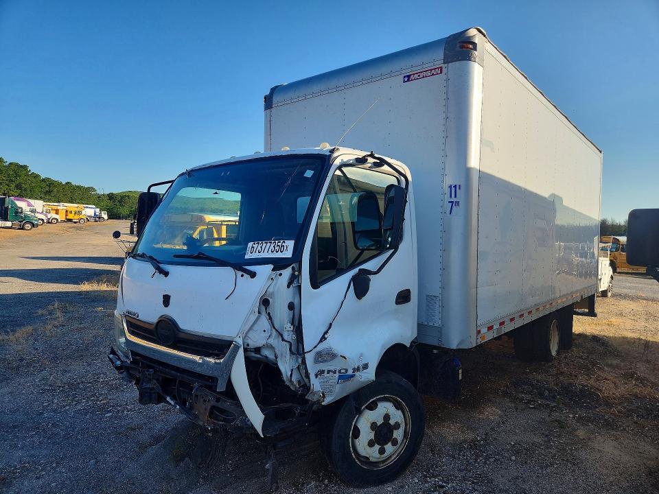 2018 Hino 195-BOX Truck
