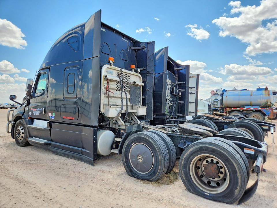 2020 Freightliner Cascadia 126 Semi Truck