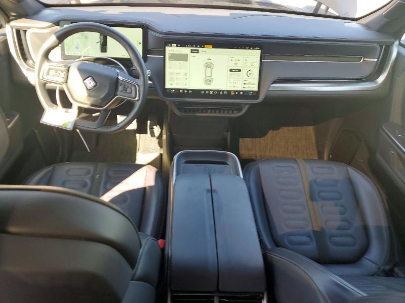 2025 Rivian R1T Adventure