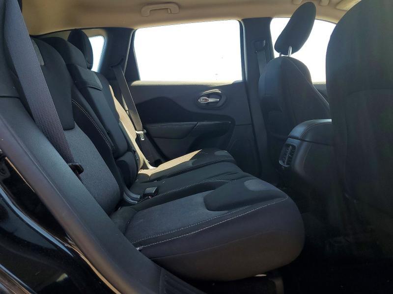 2015 Jeep Cherokee Sport