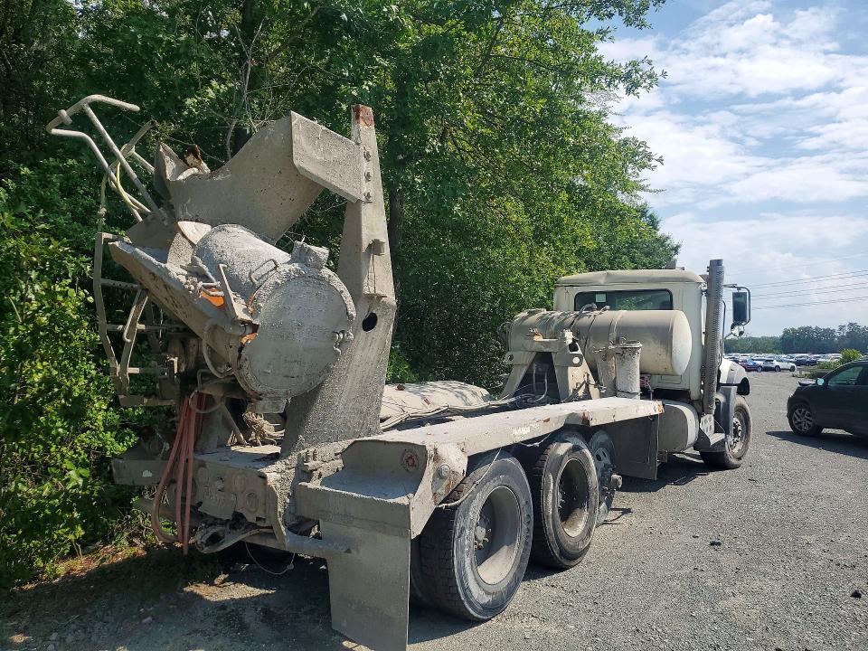 2016 Mack GU800 Ready MIX Truck