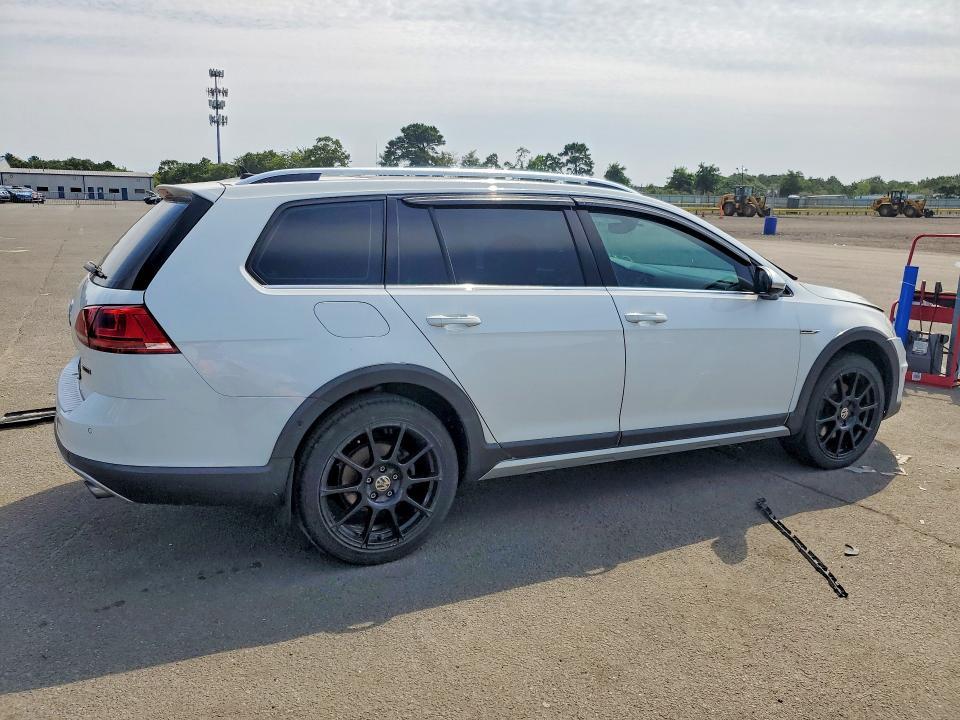 2017 Volkswagen Golf Alltrack S