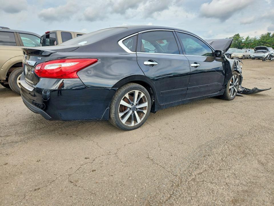 2016 Nissan Altima 2.5 SR
