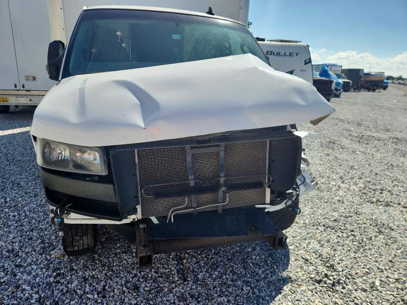 2018 GMC Savana BOX Truck