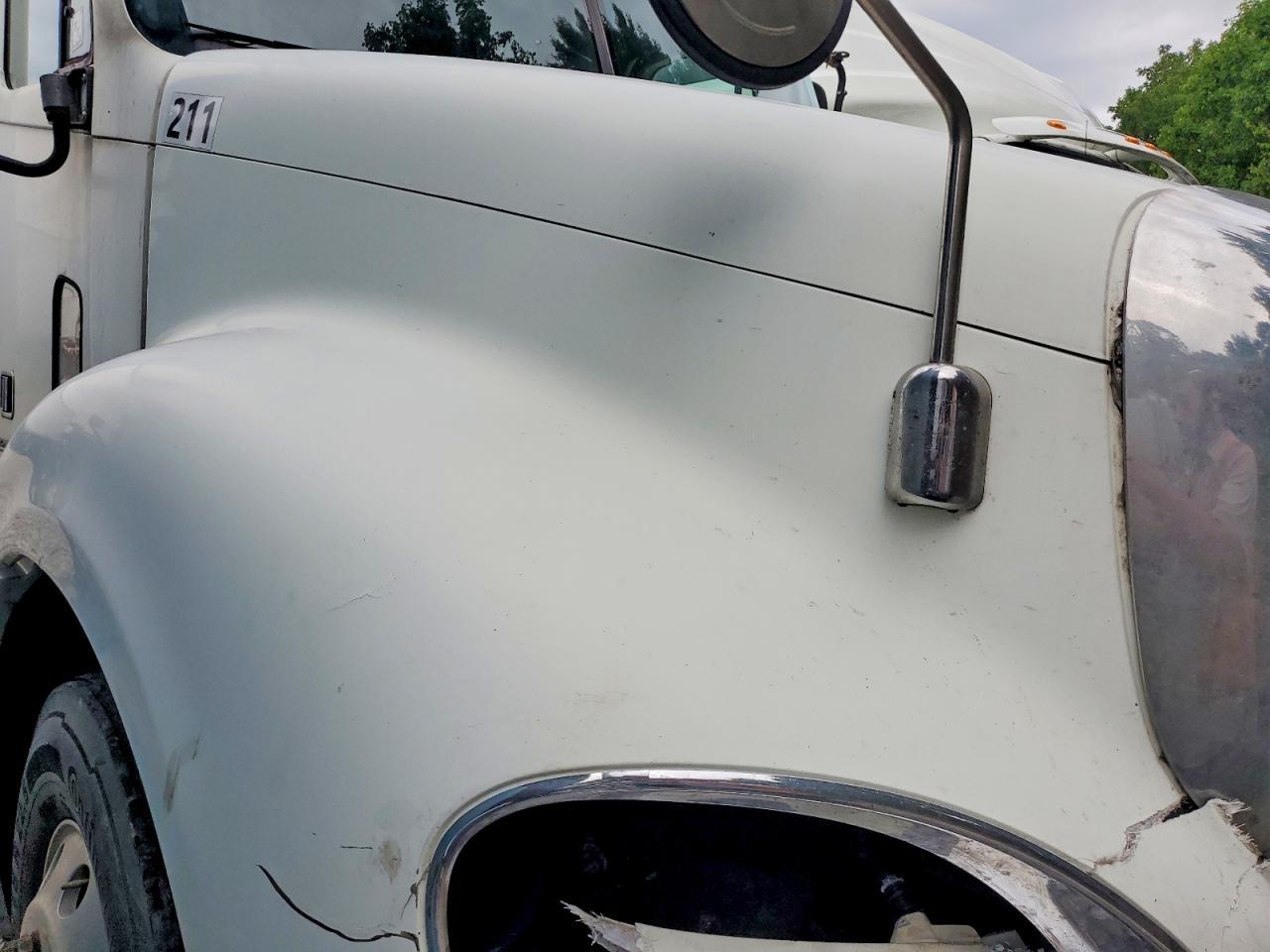 2006 Freightliner Columbia 120 Semi Truck