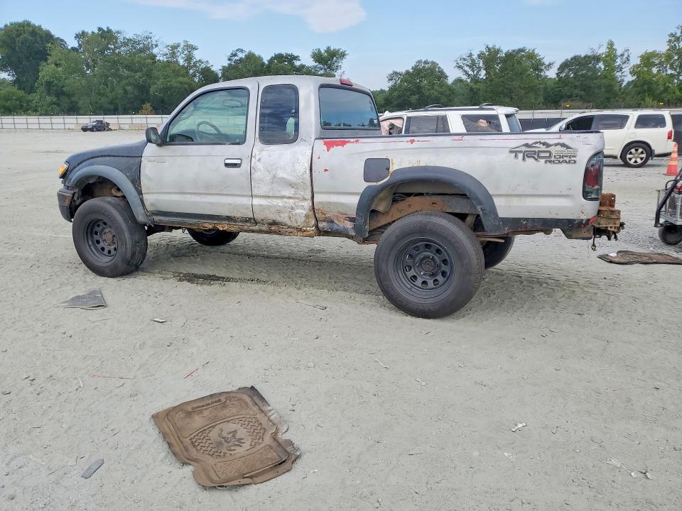 2004 Toyota Tacoma Base