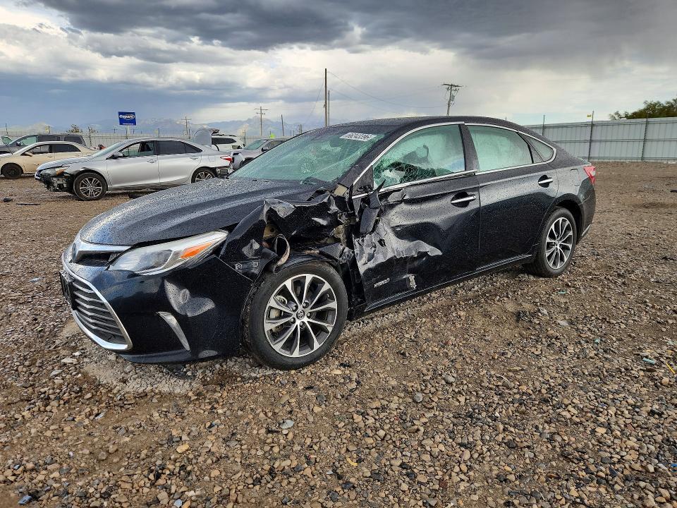 2018 Toyota Avalon Hybrid XLE Premium