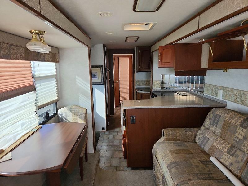 2005 Workhorse Custom Chassis Motorhome-RV