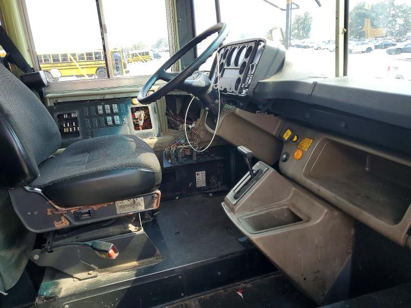 1999 Freightliner Chassis FS65