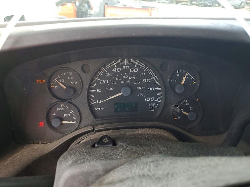 2003 Chevrolet Express BOX Truck