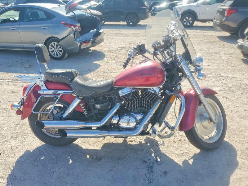 2004 Honda VT1100 C2
