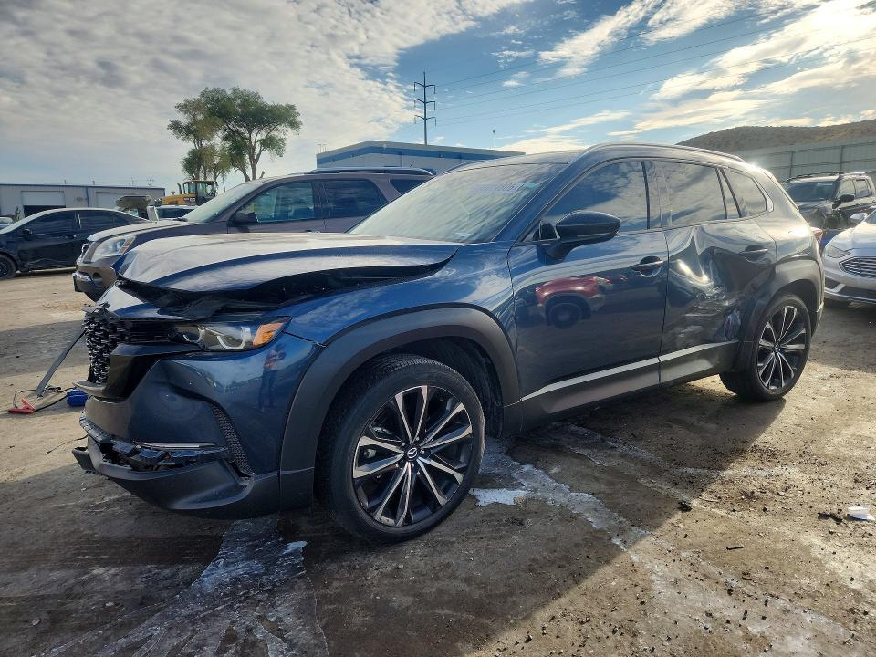 2024 Mazda CX-50 Premium Plus