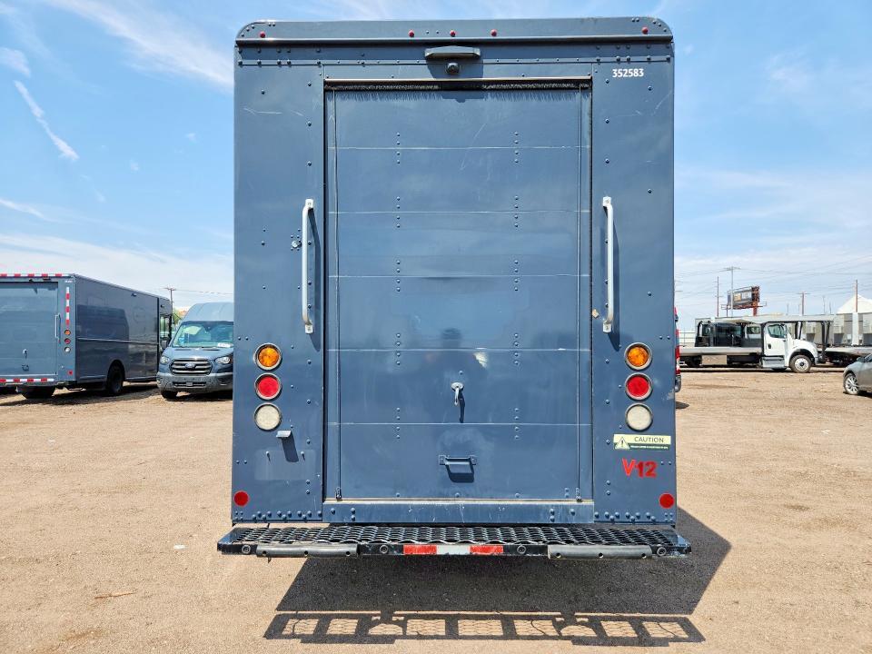 2020 Freightliner MT45G Chassis Delivery Truck