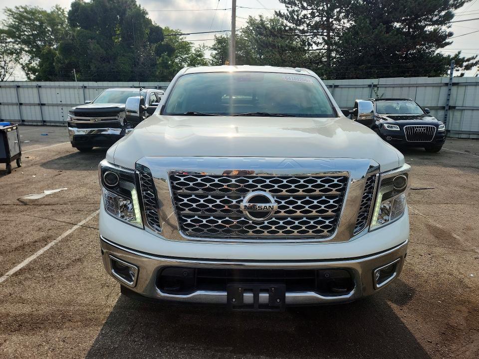 2019 Nissan Titan SL