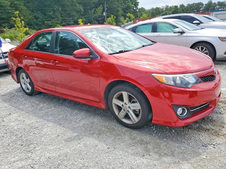 2013 Toyota Camry se