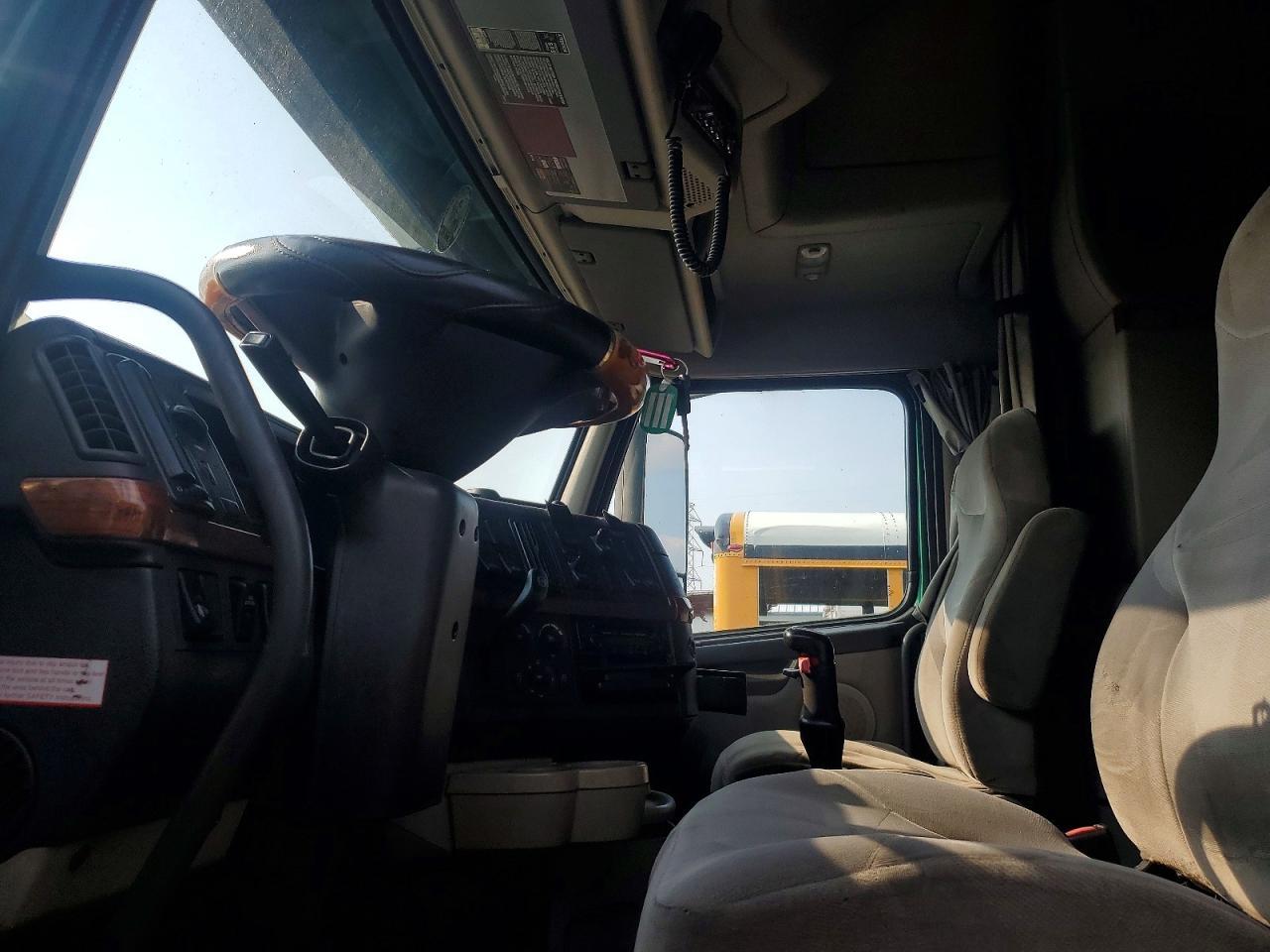 2006 Volvo VN VNL