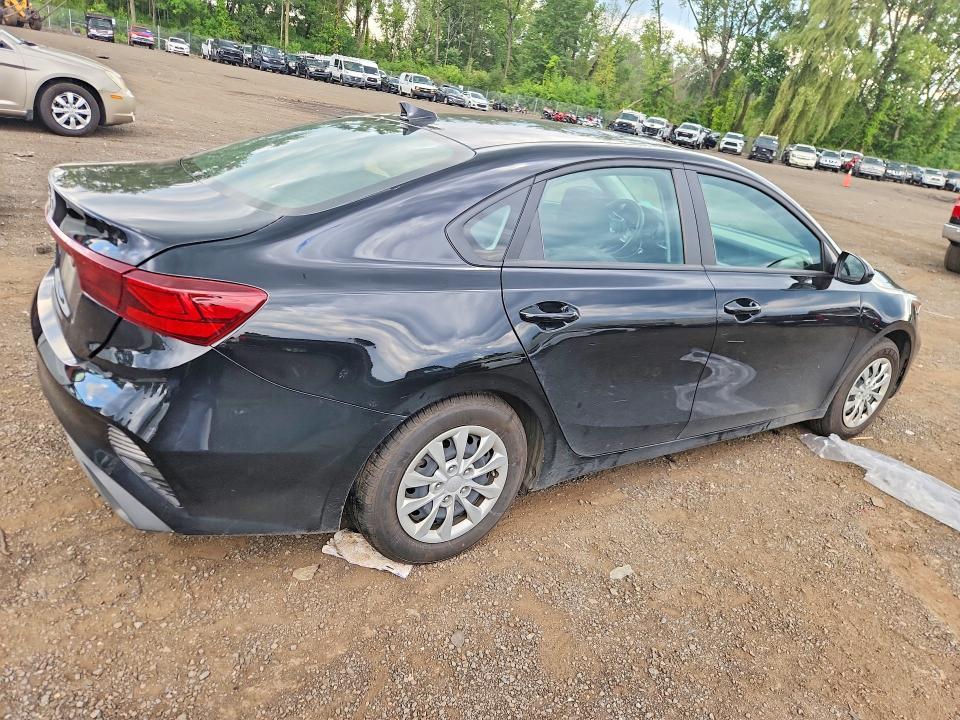 2022 KIA Forte FE