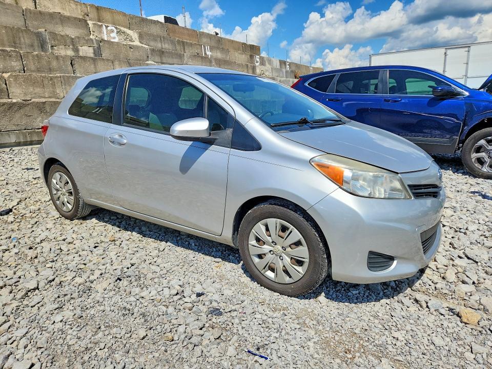 2012 Toyota Yaris 3-door l