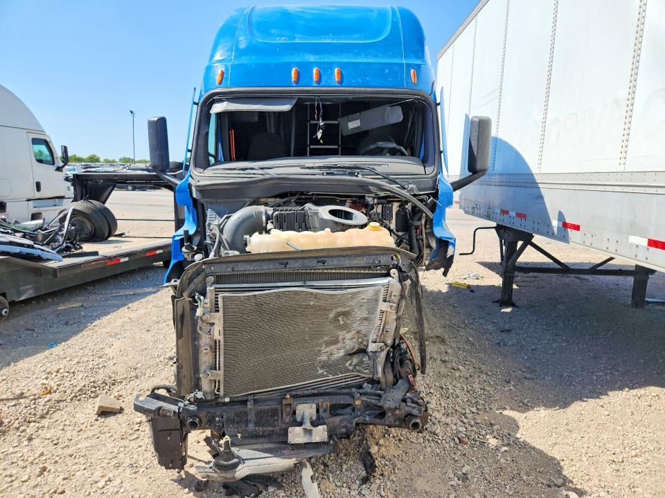 2025 Freightliner Cascadia 126 Semi Truck
