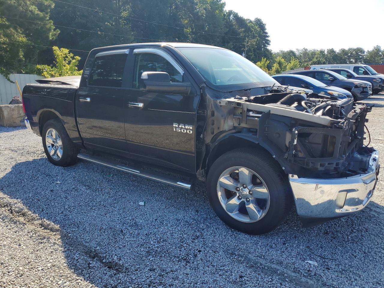 2016 Dodge RAM 1500 SLT