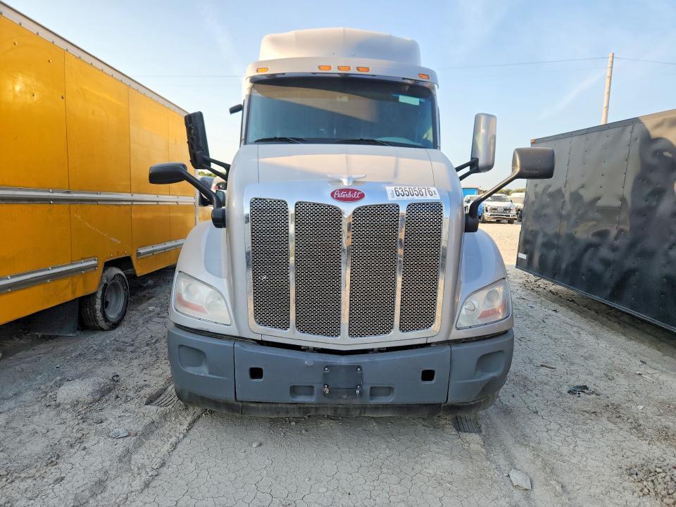 2020 Peterbilt 579 Semi Truck