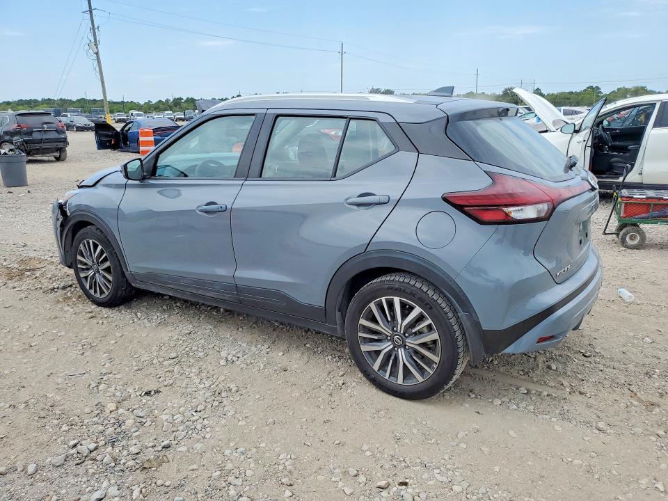 2021 Nissan Kicks SV