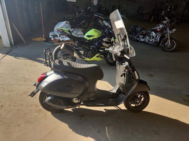 2024 Vespa GTS/SEI Giorni 300