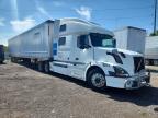 2004 Volvo VNL BOX Truck