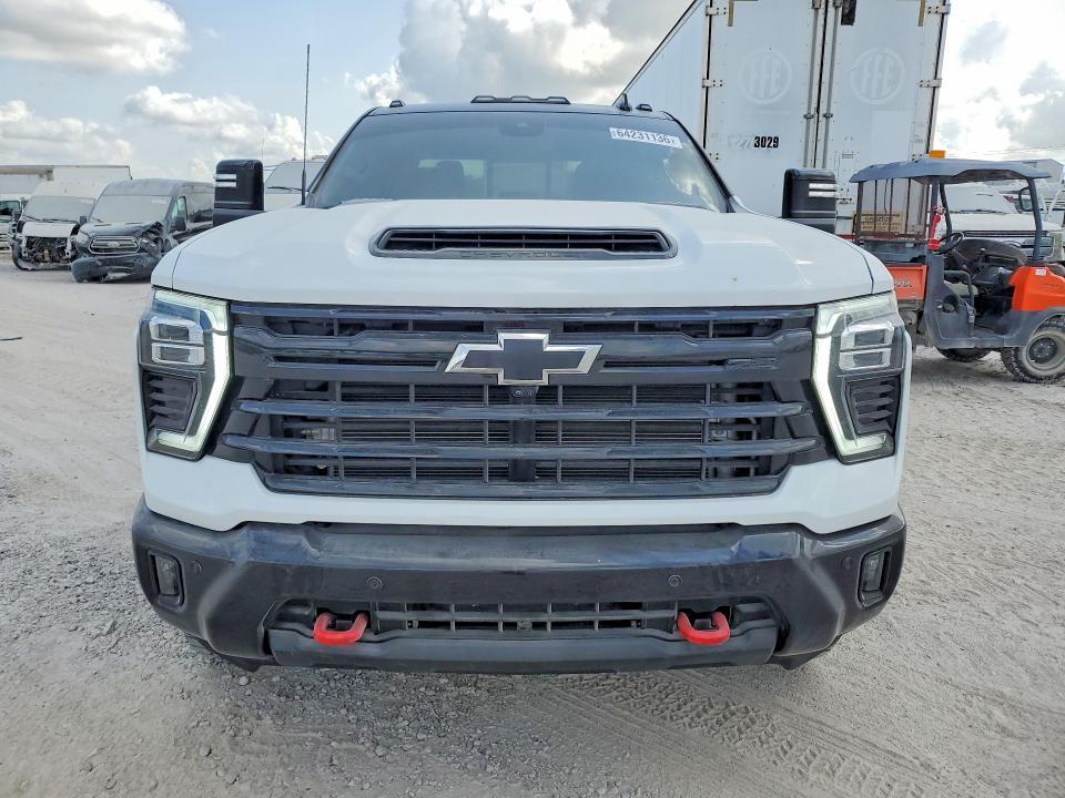 2025 Chevrolet Silverado K3500 LT