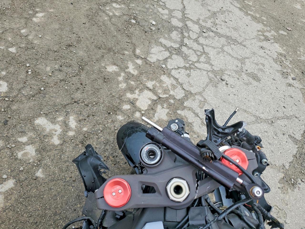 2013 Kawasaki ZX1000 J