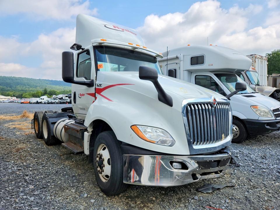 2020 International LT625