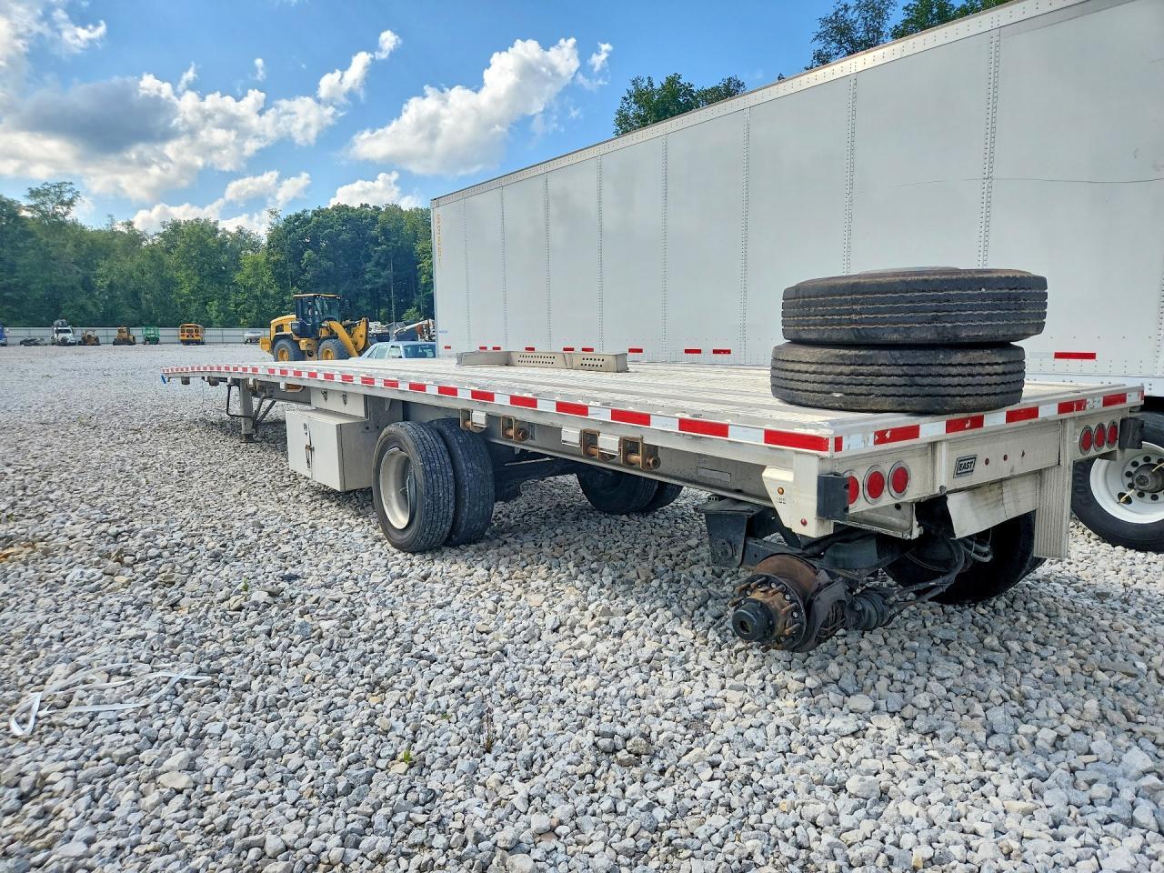 2020 East Manufacturing Flat BED