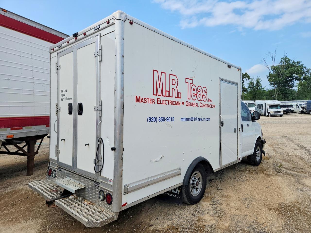 2020 GMC Savana BOX-BOX Truck