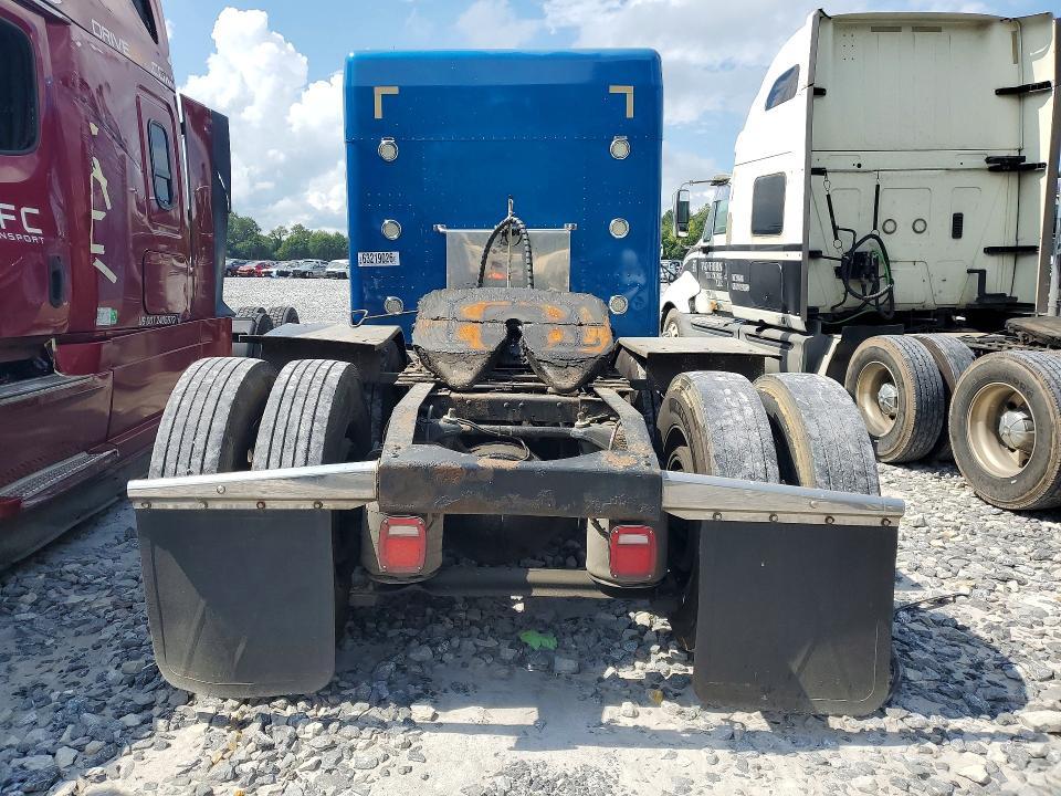 2002 Peterbilt 379 Semi Truck