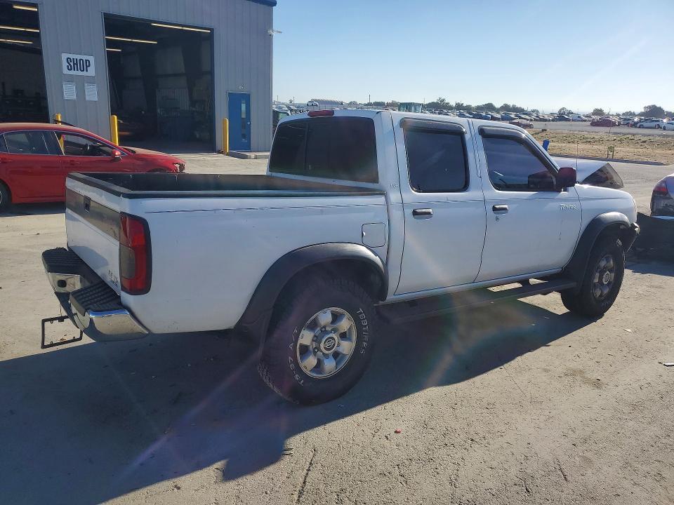 2000 Nissan Frontier XE