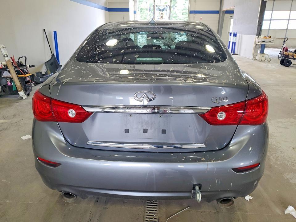 2015 Infiniti Q50 Premium