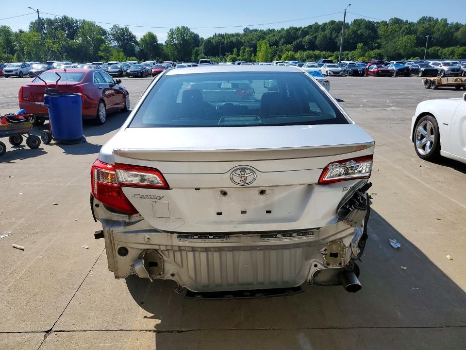 2014 Toyota Camry se