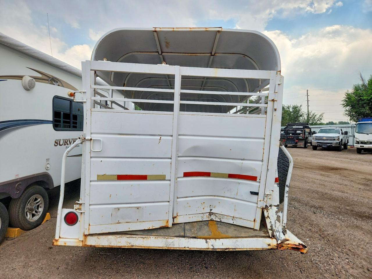 1998 WW 1998 W-W Horse Trailer