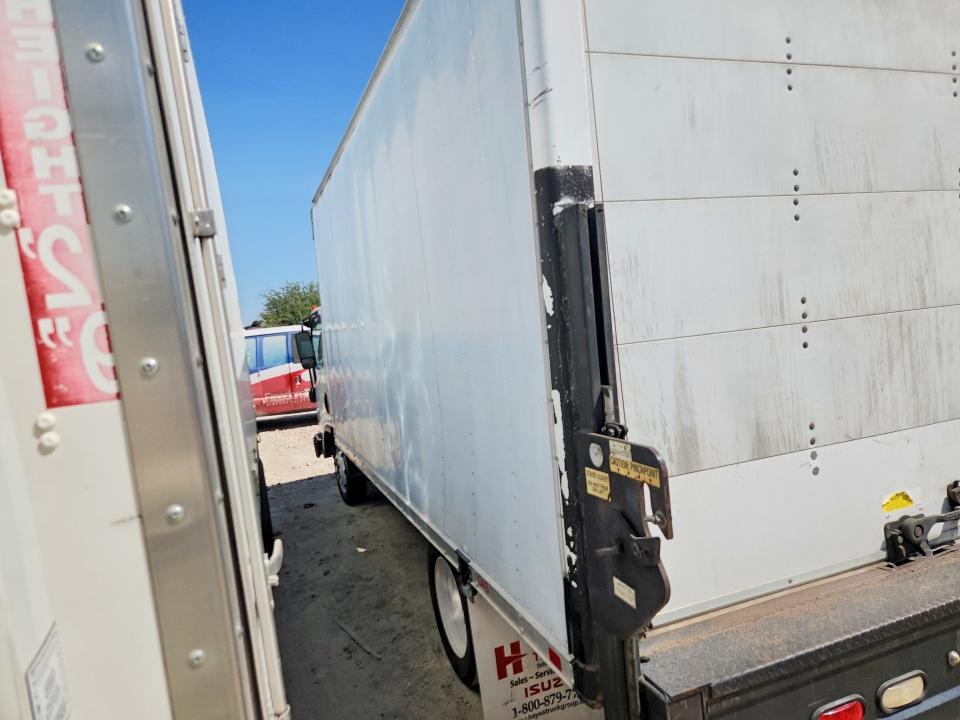 2019 Isuzu NPR HD BOX Truck