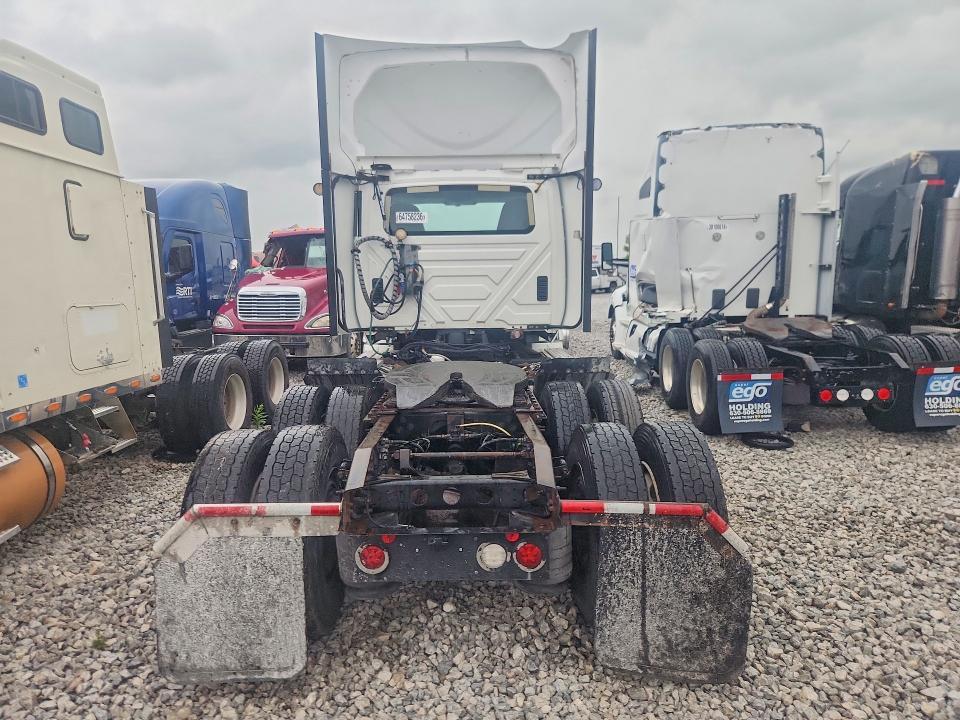 2016 International Prostar Semi Truck