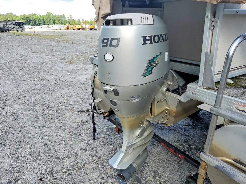 2006 Premier Boat