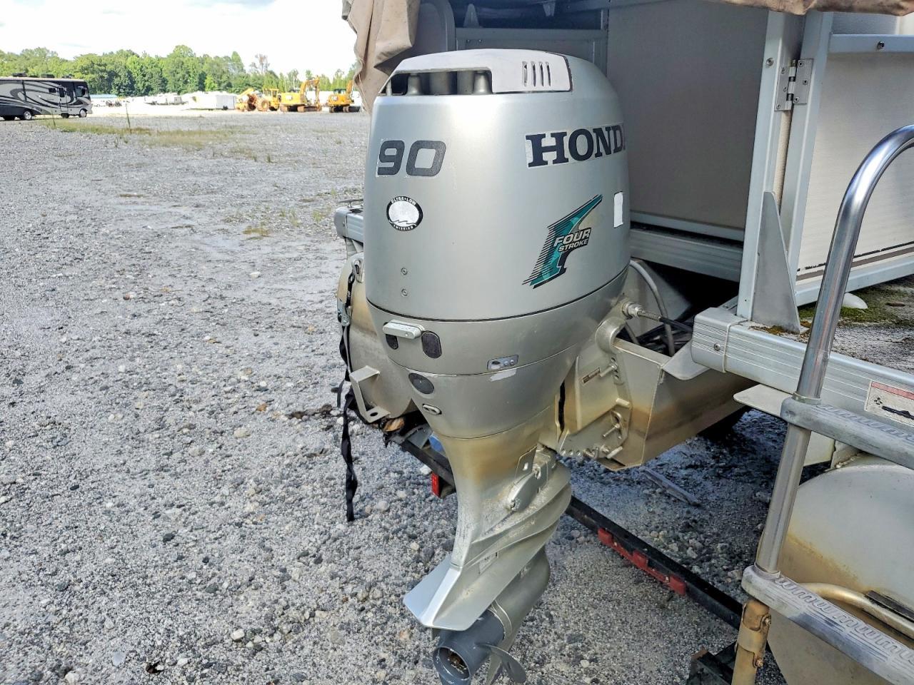 2006 Premier Boat