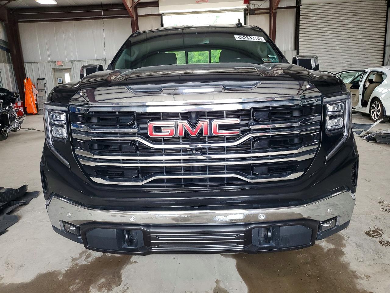 2022 GMC Sierra K1500 SLT